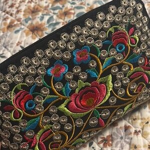 Black Ornate Floral Wristlet Clutch